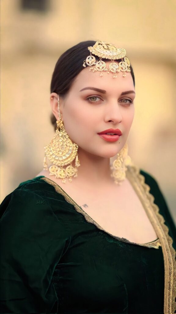 Himanshi Khurana