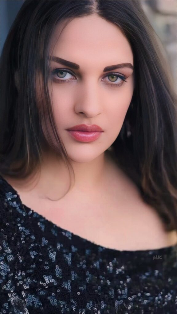 Himanshi Khurana hot